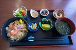 湯葉チラシ丼